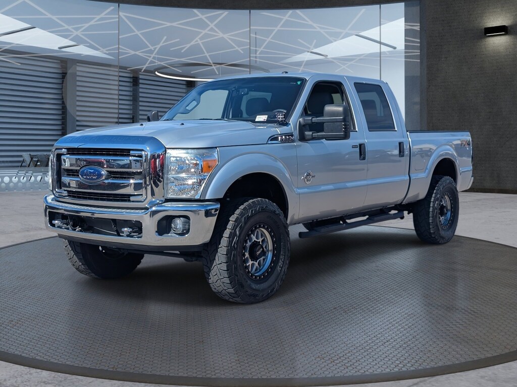 Used 2015 Ford Super Duty F-250 SRW Lariat Truck Crew Cab