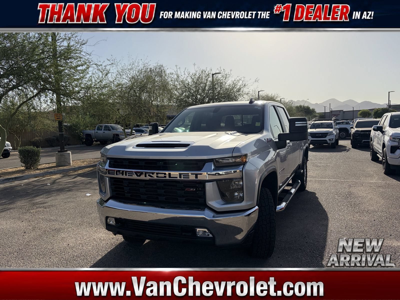 Silver Ice Metallic 2022 Chevrolet Silverado 2500HD Pickup Truck Four-Wheel Drive Automatic