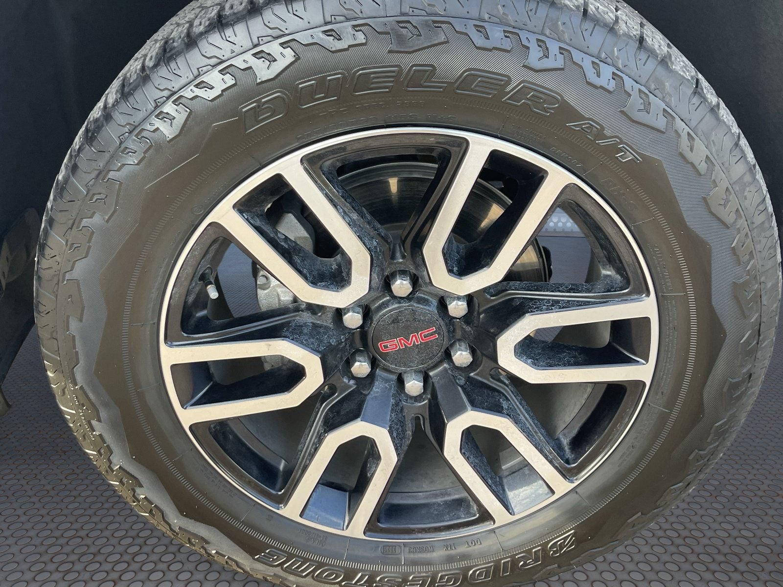 2026 GMC Sierra 1500 AT4 - Photo 10