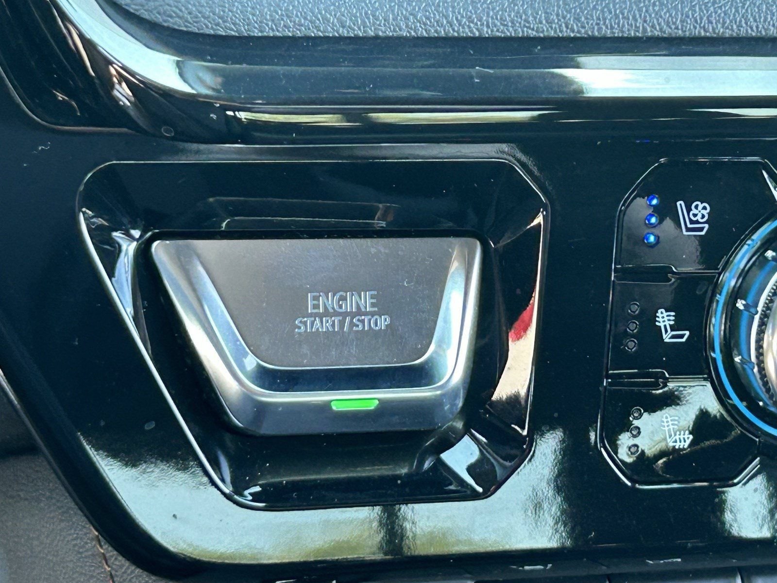 2025 GMC Sierra 1500 AT4 - Photo 34