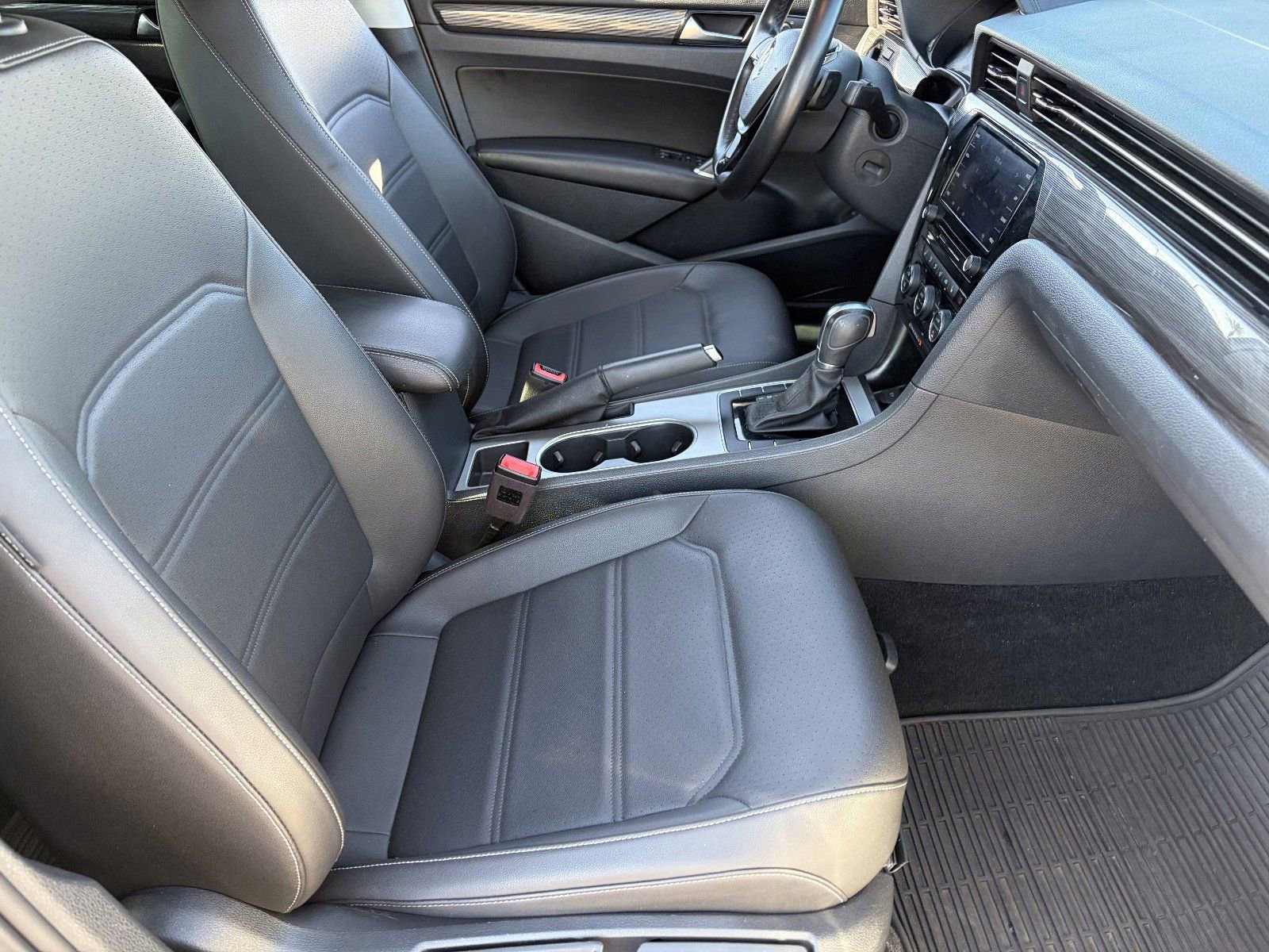 2020 Volkswagen Passat R-Line - Photo 12