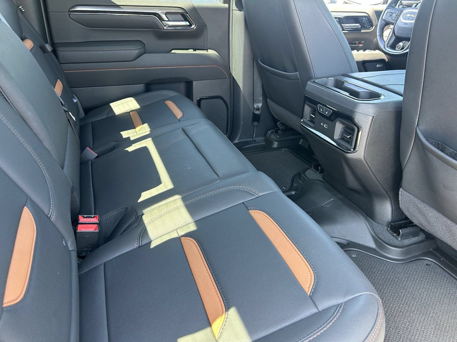 2025 GMC Sierra 1500 AT4 - Photo 14