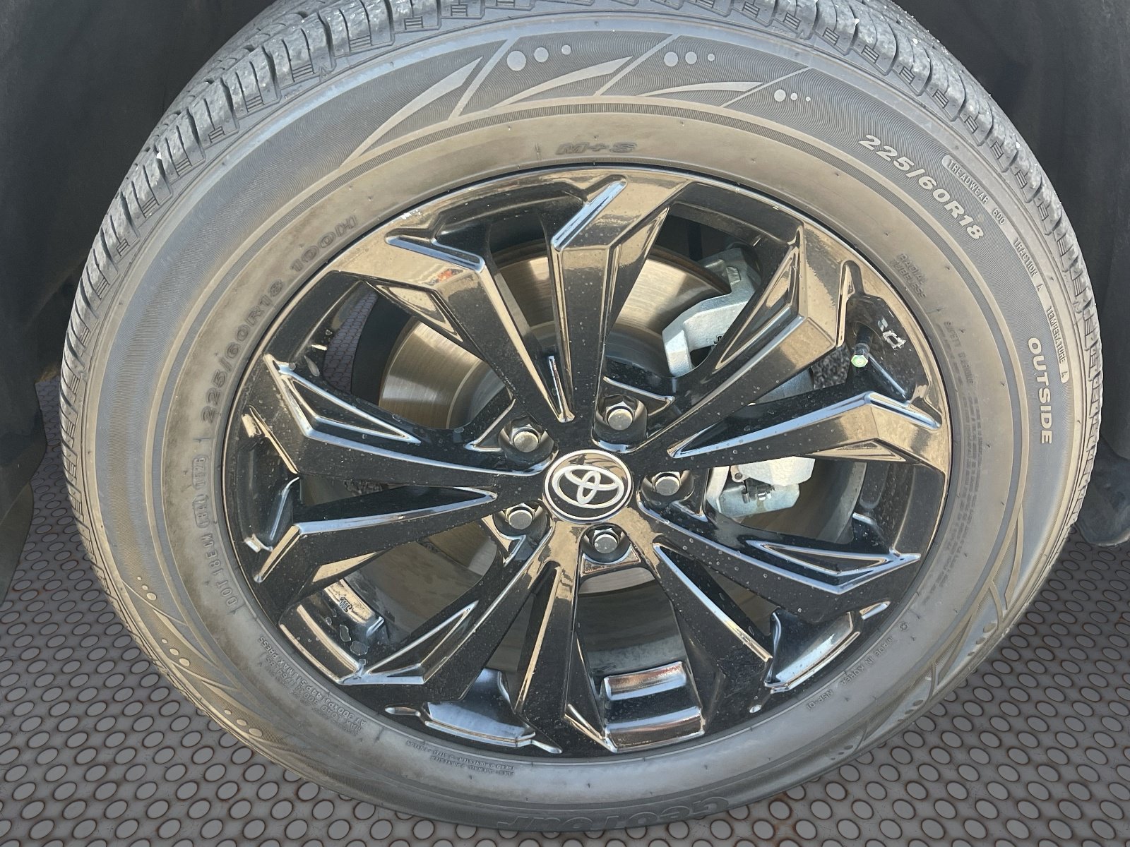 2023 Toyota RAV4 XSE - Photo 11