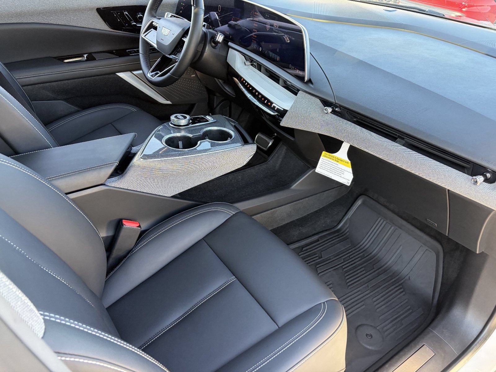2025 Cadillac OPTIQ Sport 1 - Photo 13