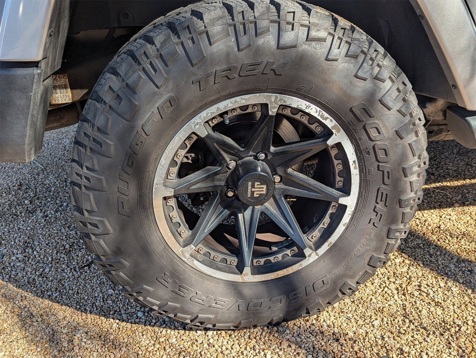 2013 Jeep Wrangler Unlimited Sahara photo 4