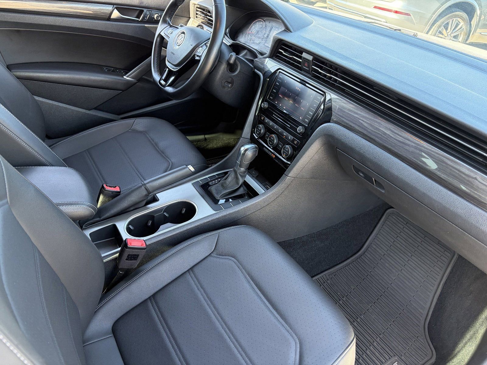 2020 Volkswagen Passat R-Line - Photo 13