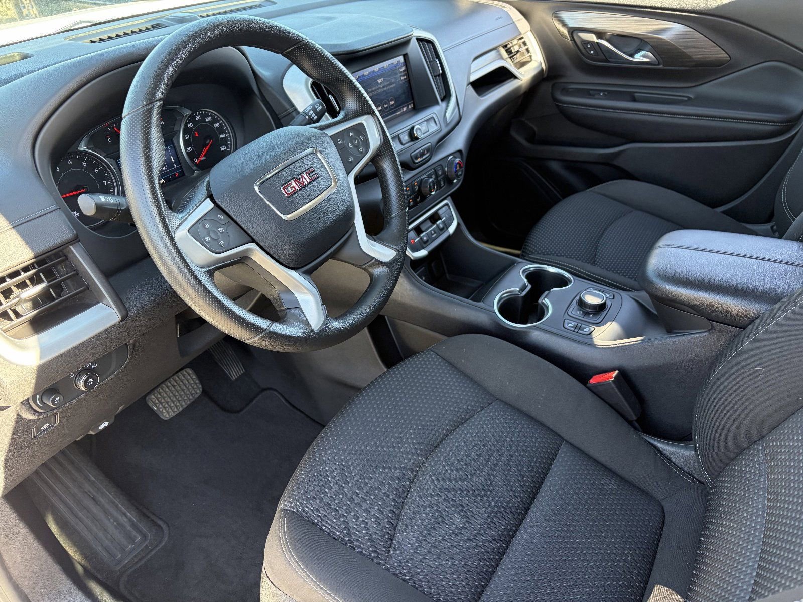 2024 GMC Terrain SLE - Photo 19