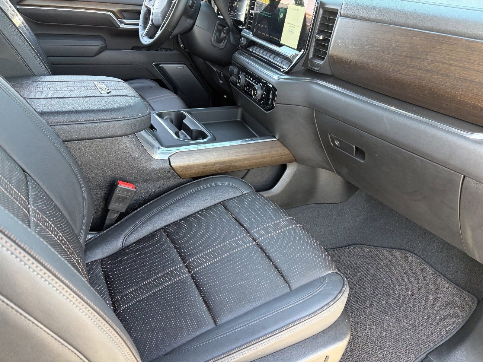 2025 Chevrolet Silverado 3500HD High Country - Photo 13