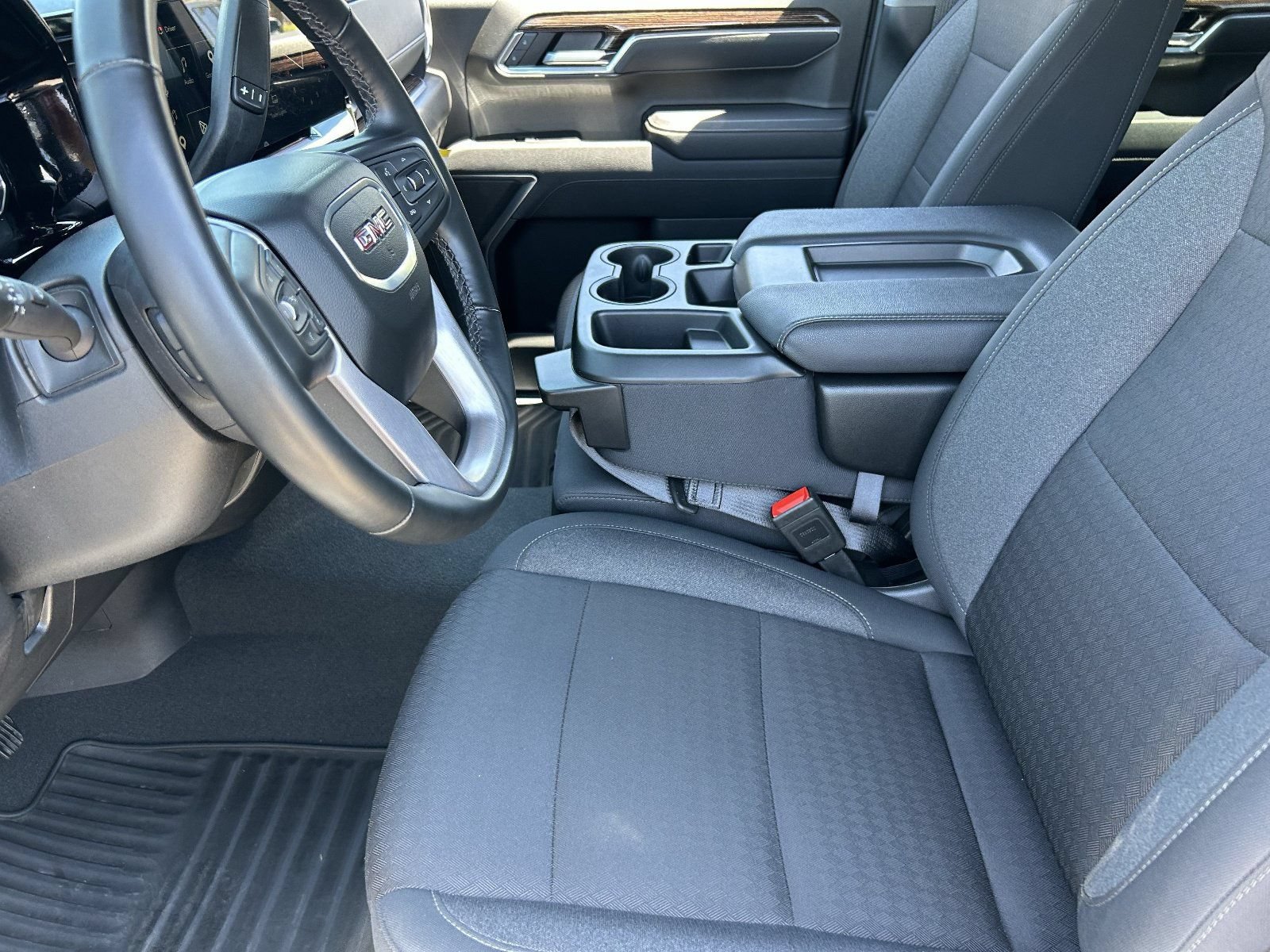 2025 GMC Sierra 1500 SLE - Photo 24