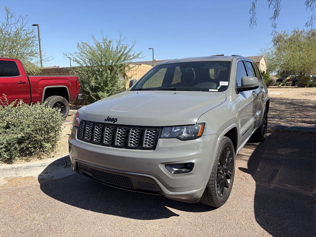 Used 2020 Jeep Grand Cherokee Altitude 4x2 SUV