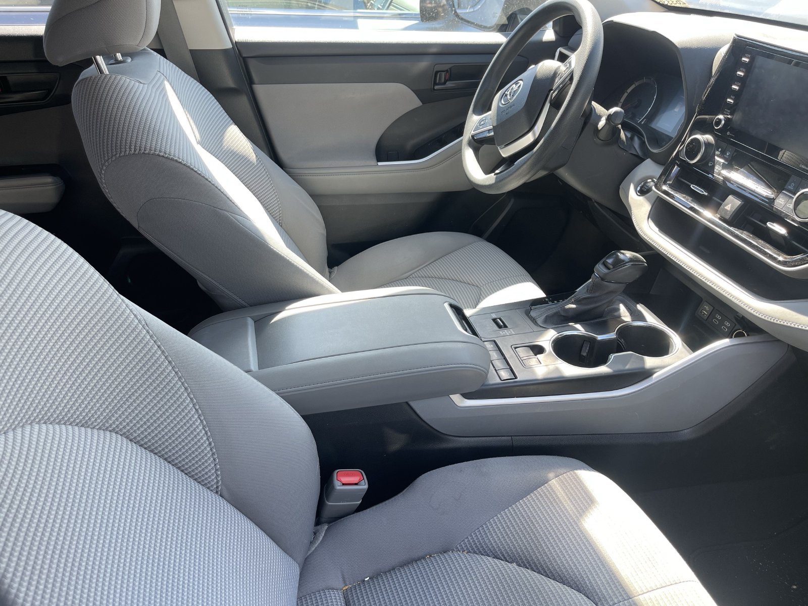 Used 2022 Toyota Highlander L SUV