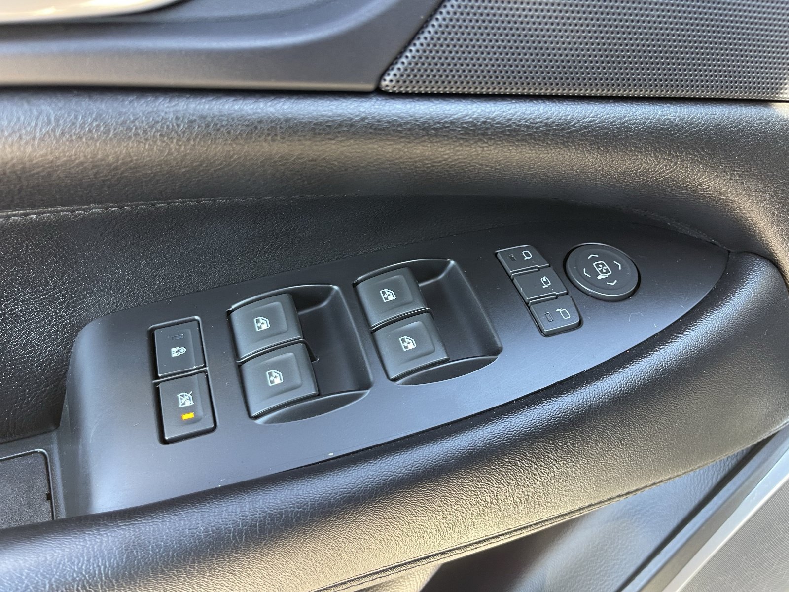 2018 Cadillac Escalade Premium Luxury - Photo 23