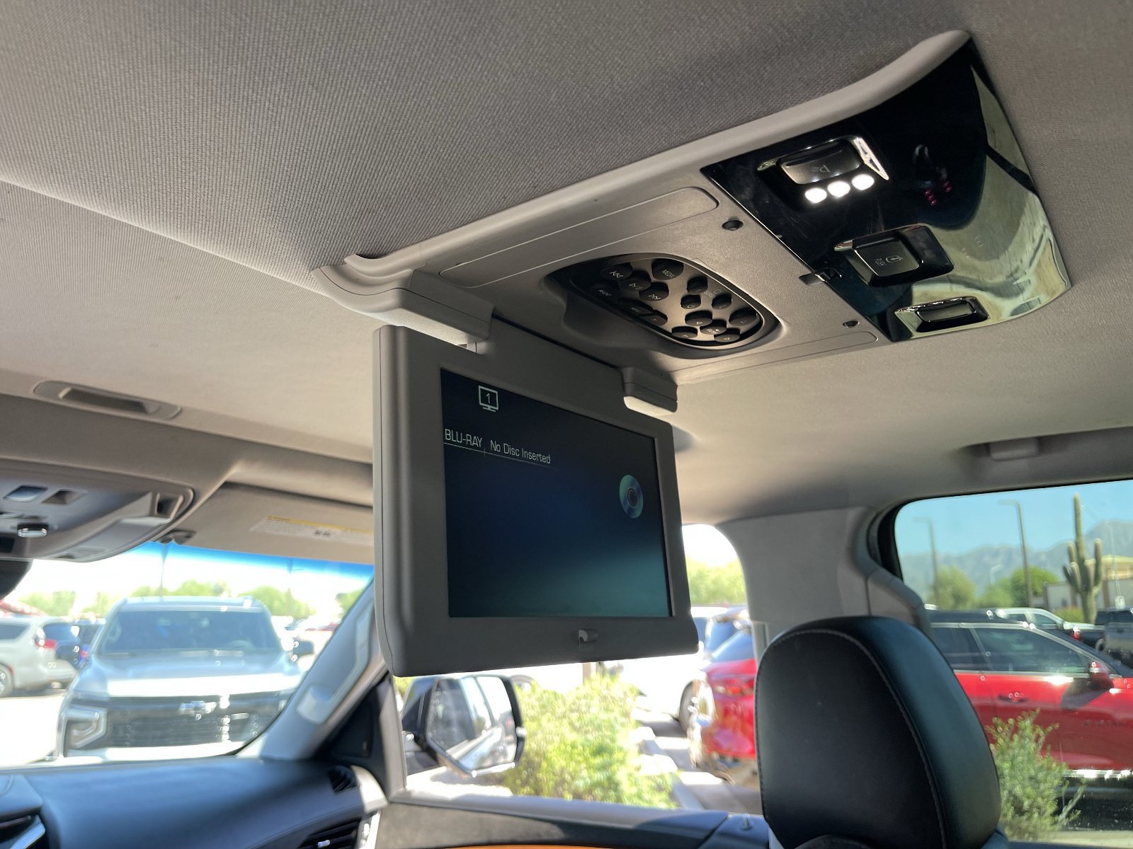 2018 Cadillac Escalade Premium Luxury - Photo 18