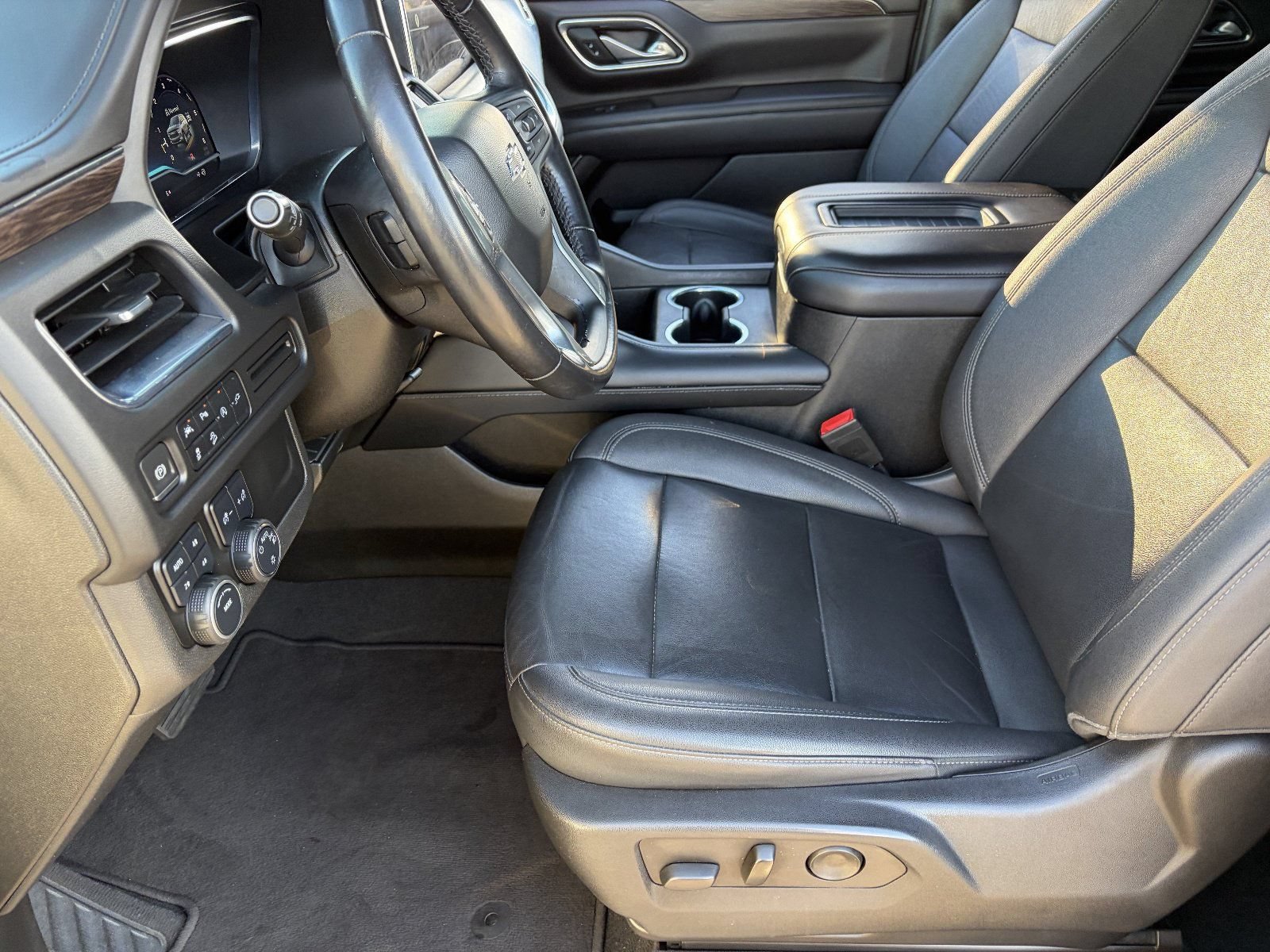 2022 Chevrolet Suburban Z71 - Photo 20
