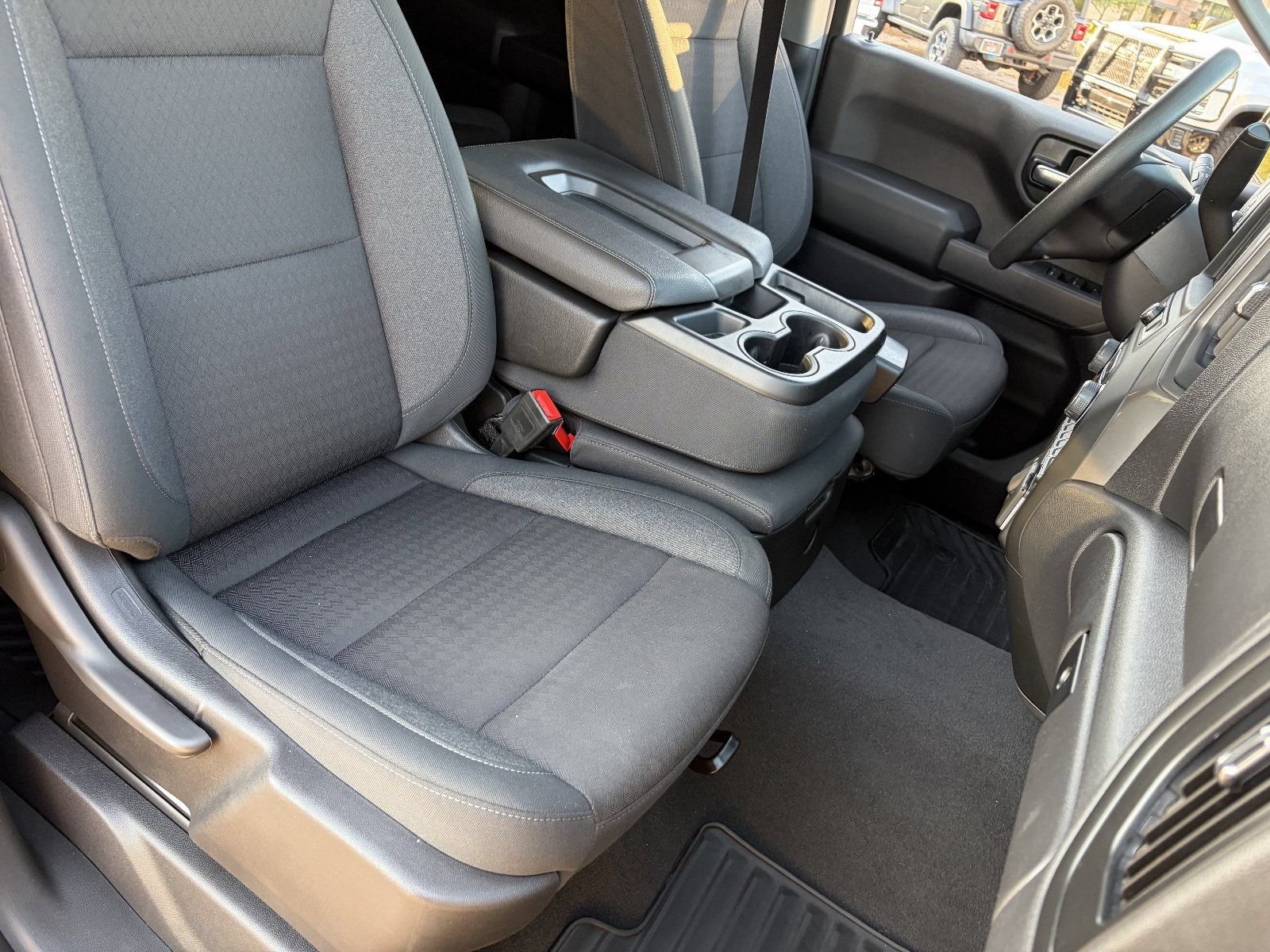 2024 Chevrolet Silverado 1500 Custom - Photo 11