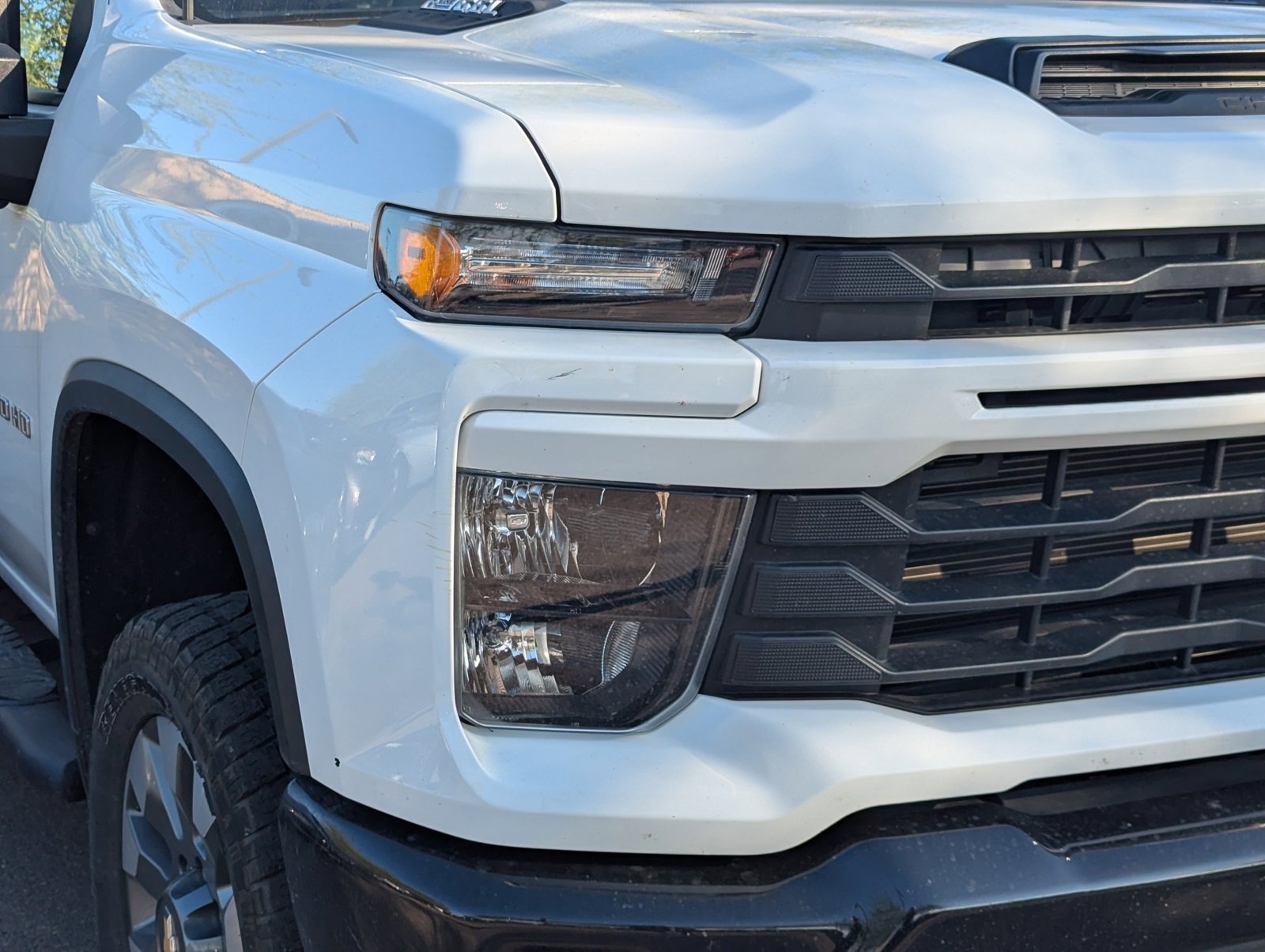 2024 Chevrolet Silverado 2500HD Custom photo 3