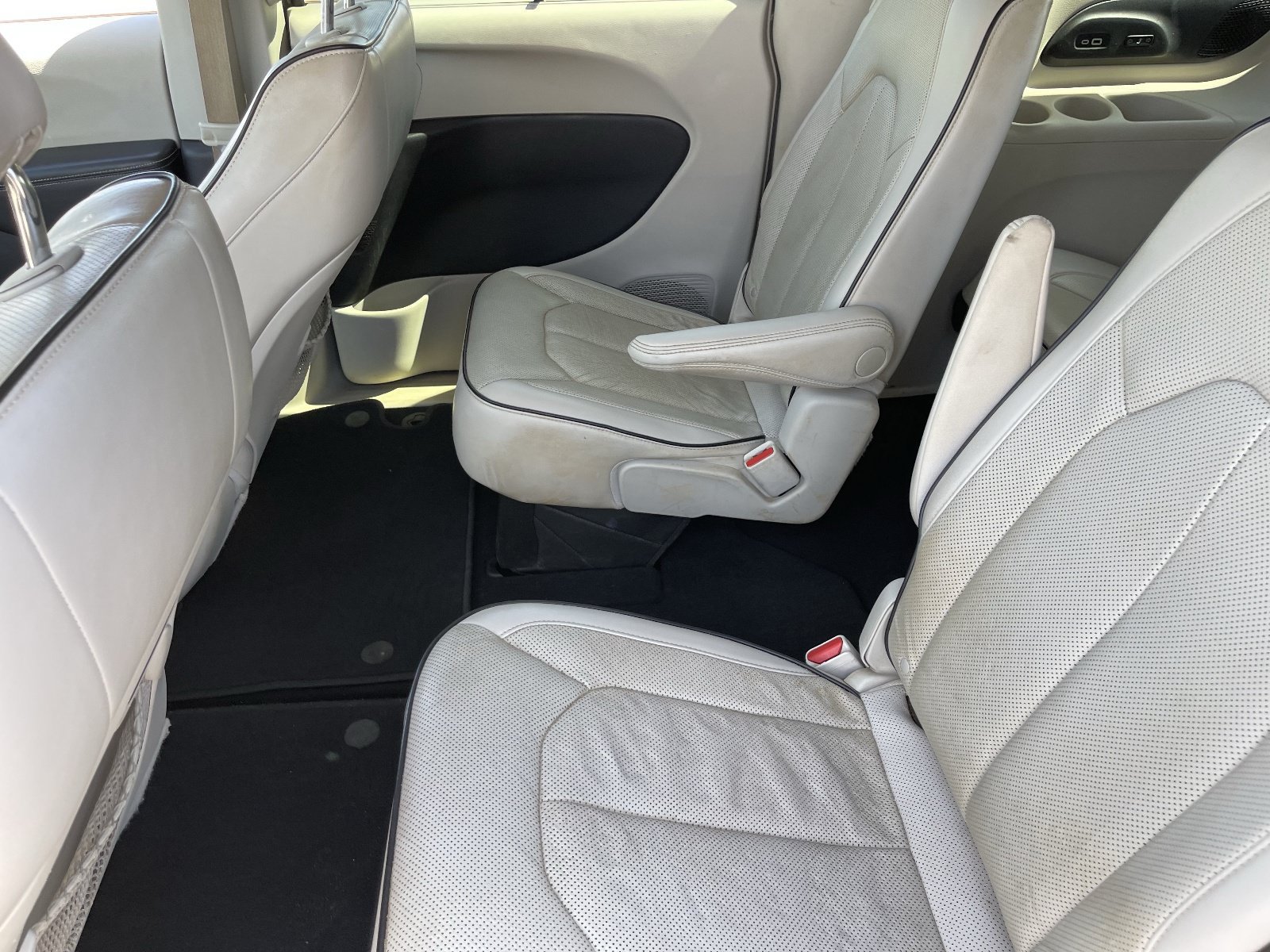 2021 Chrysler Pacifica Limited - Photo 19