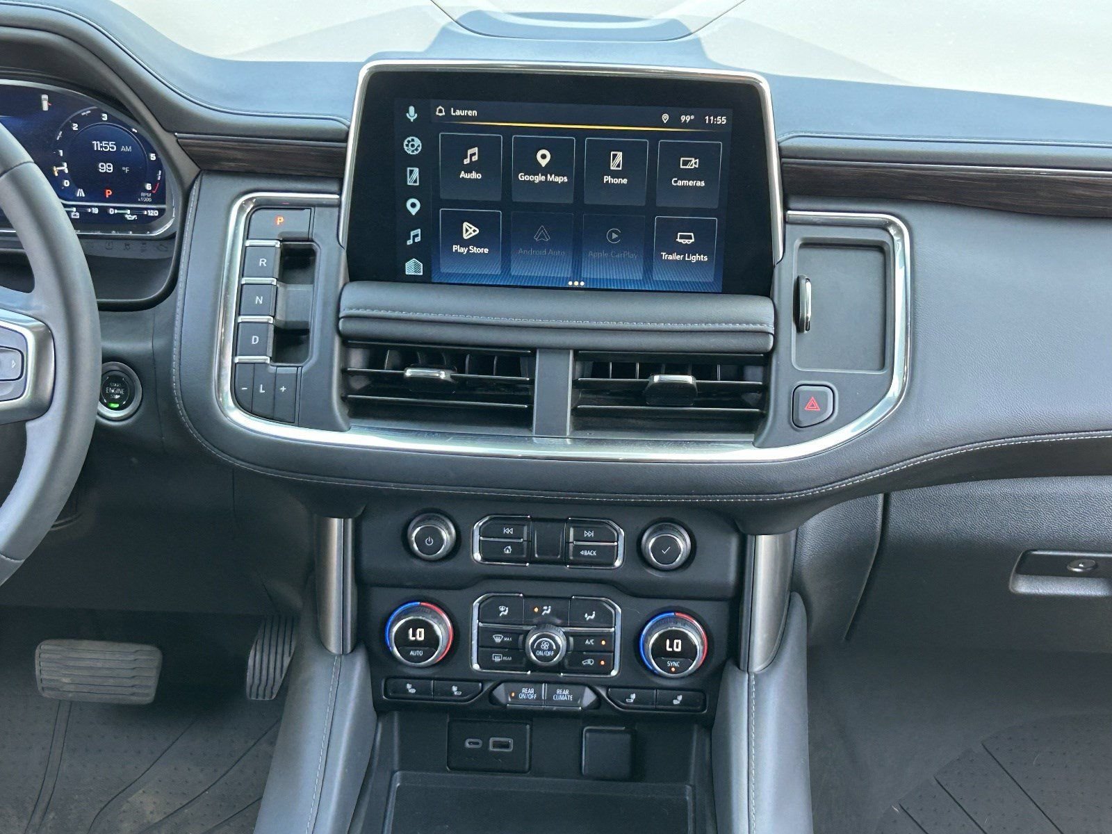 2024 Chevrolet Suburban LT - Photo 19