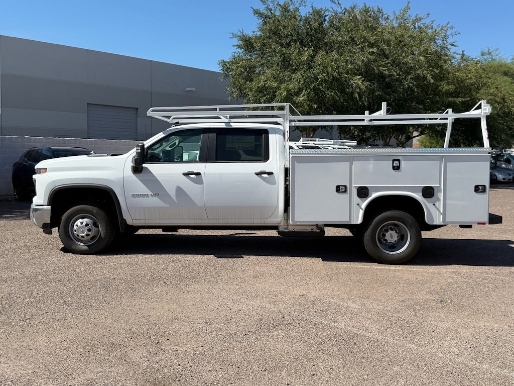 New 2024 Chevrolet Silverado 3500 HD Chassis Cab Work Truck Truck Crew Cab