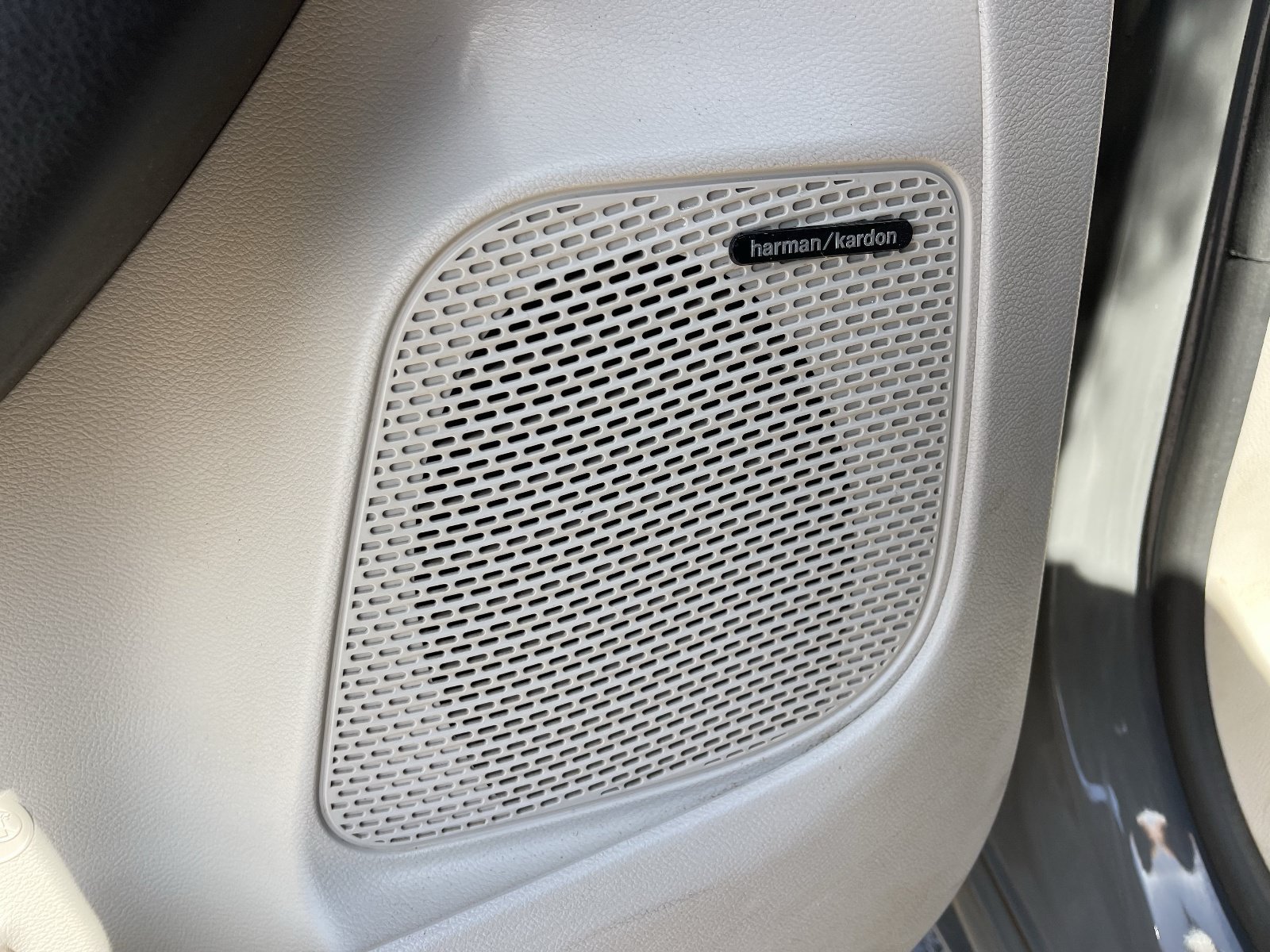 2021 Chrysler Pacifica Limited - Photo 23