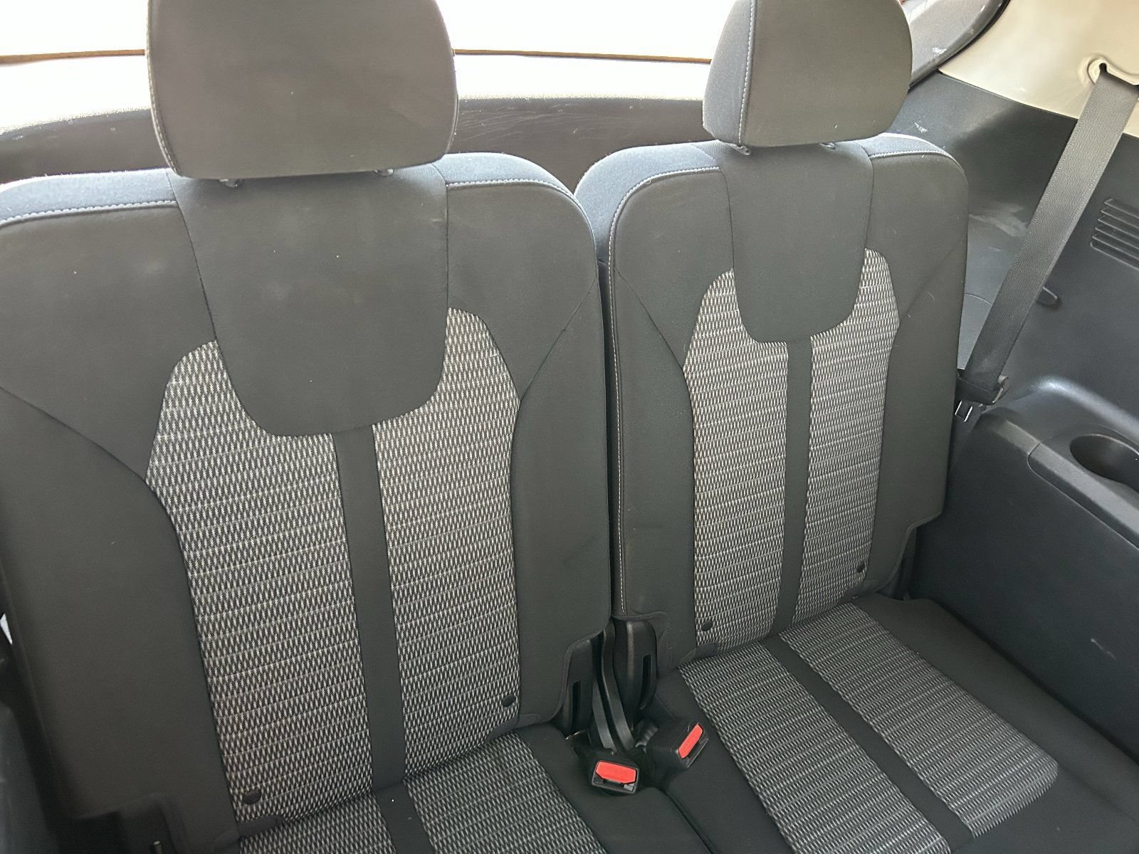 2021 Kia Sorento LX - Photo 14