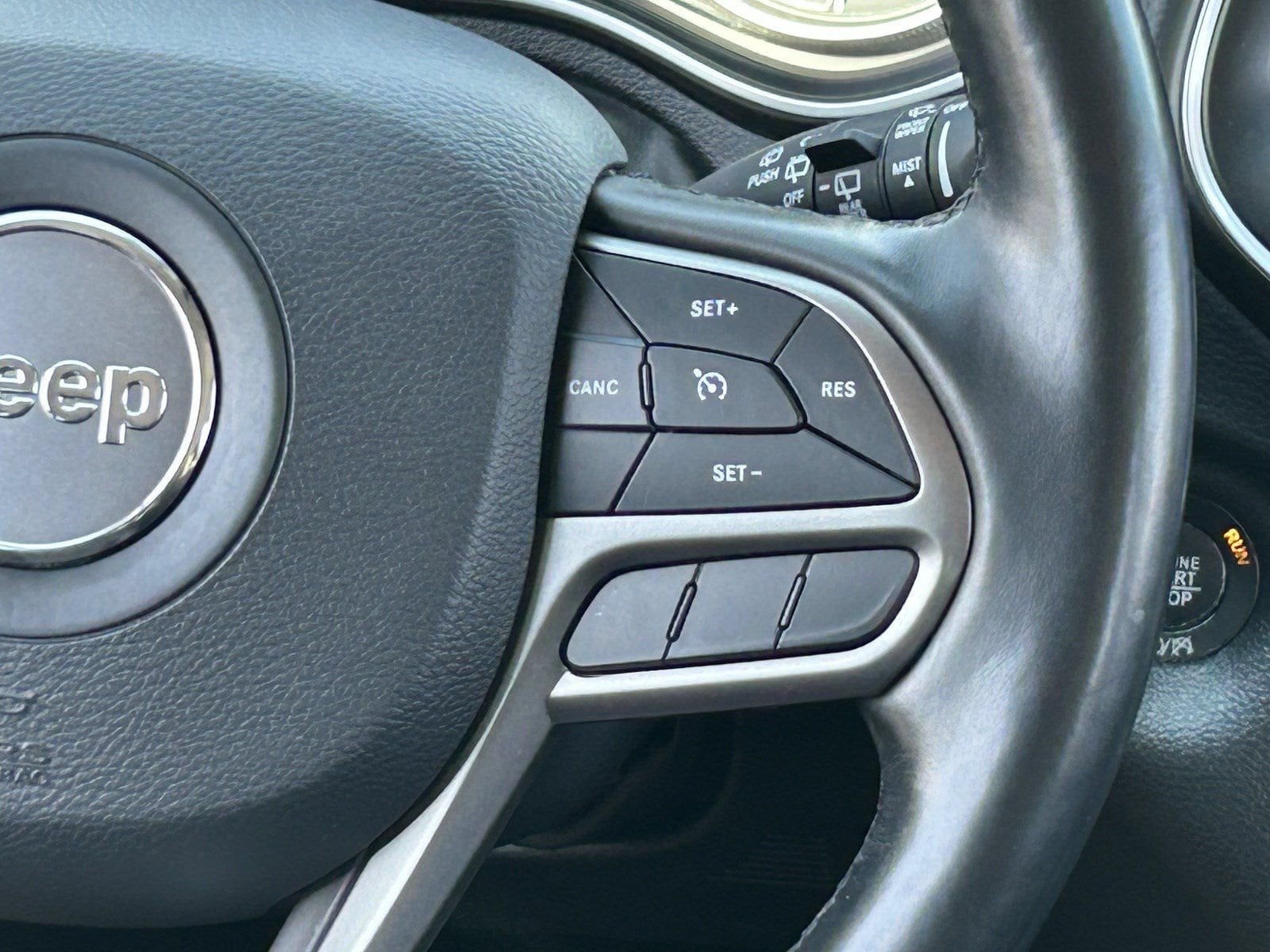2021 Jeep Cherokee Latitude Lux - Photo 22