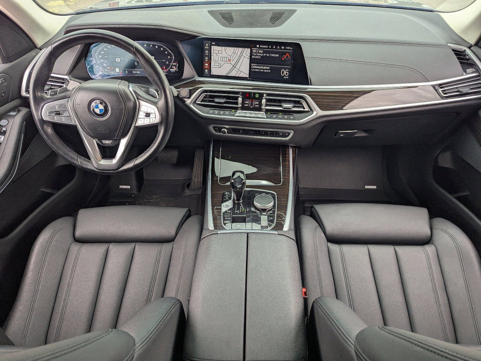 View vehicle photo 7