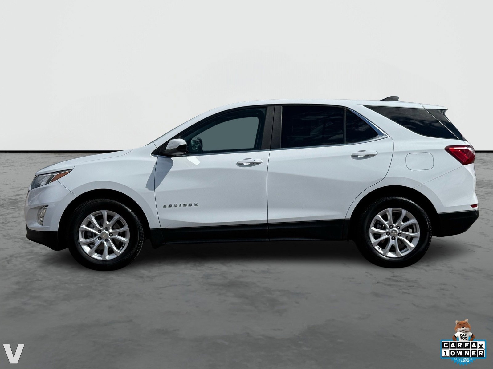 2021 Chevrolet Equinox LT photo 2