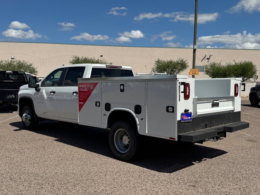 New 2024 Chevrolet Silverado 3500 HD Chassis Cab Work Truck Truck Crew Cab