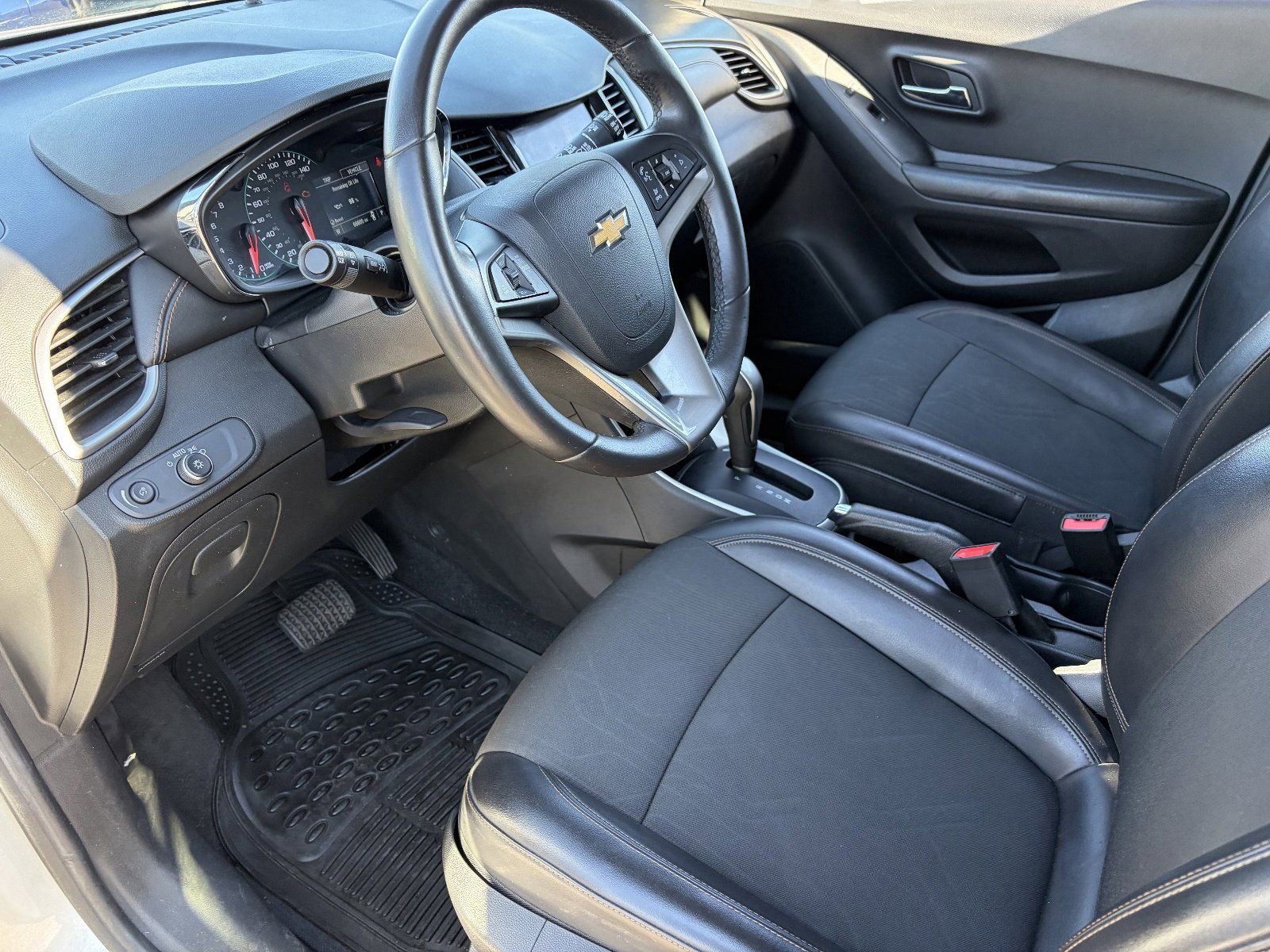 2022 Chevrolet Trax LT - Photo 19