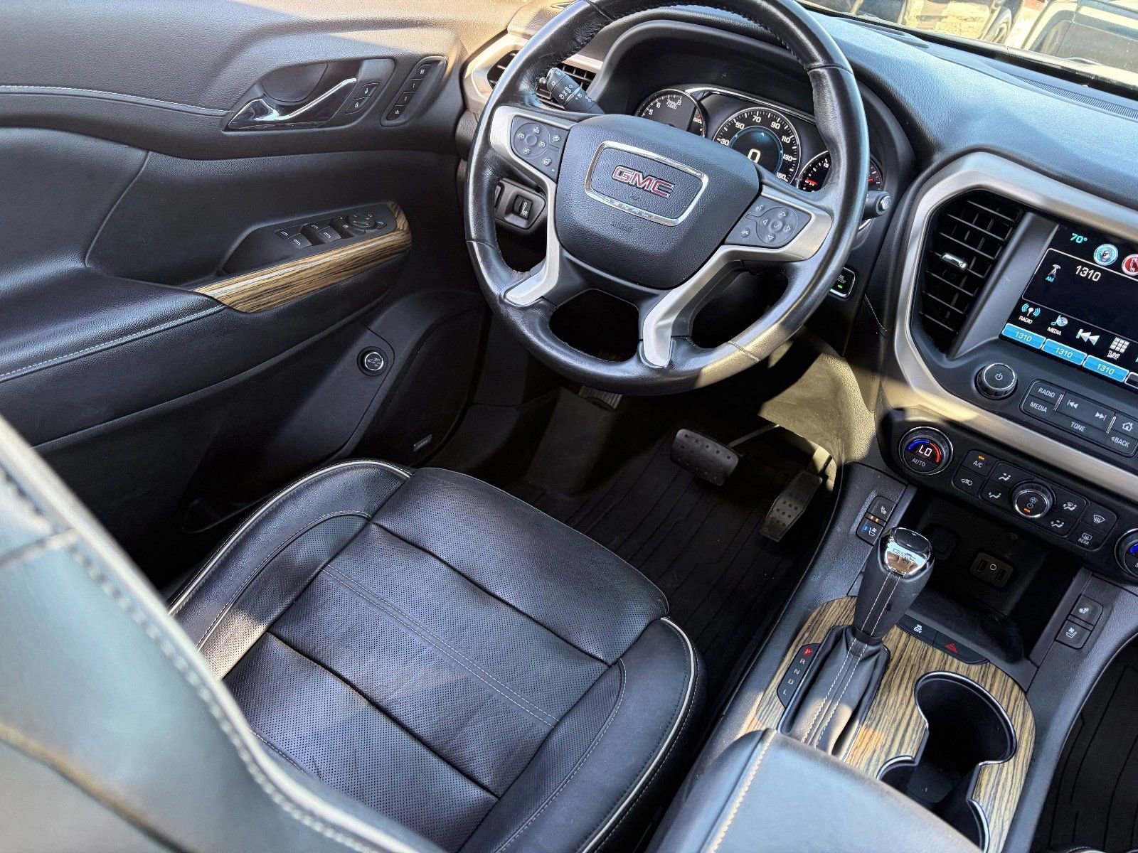 2019 GMC Acadia Denali - Photo 15