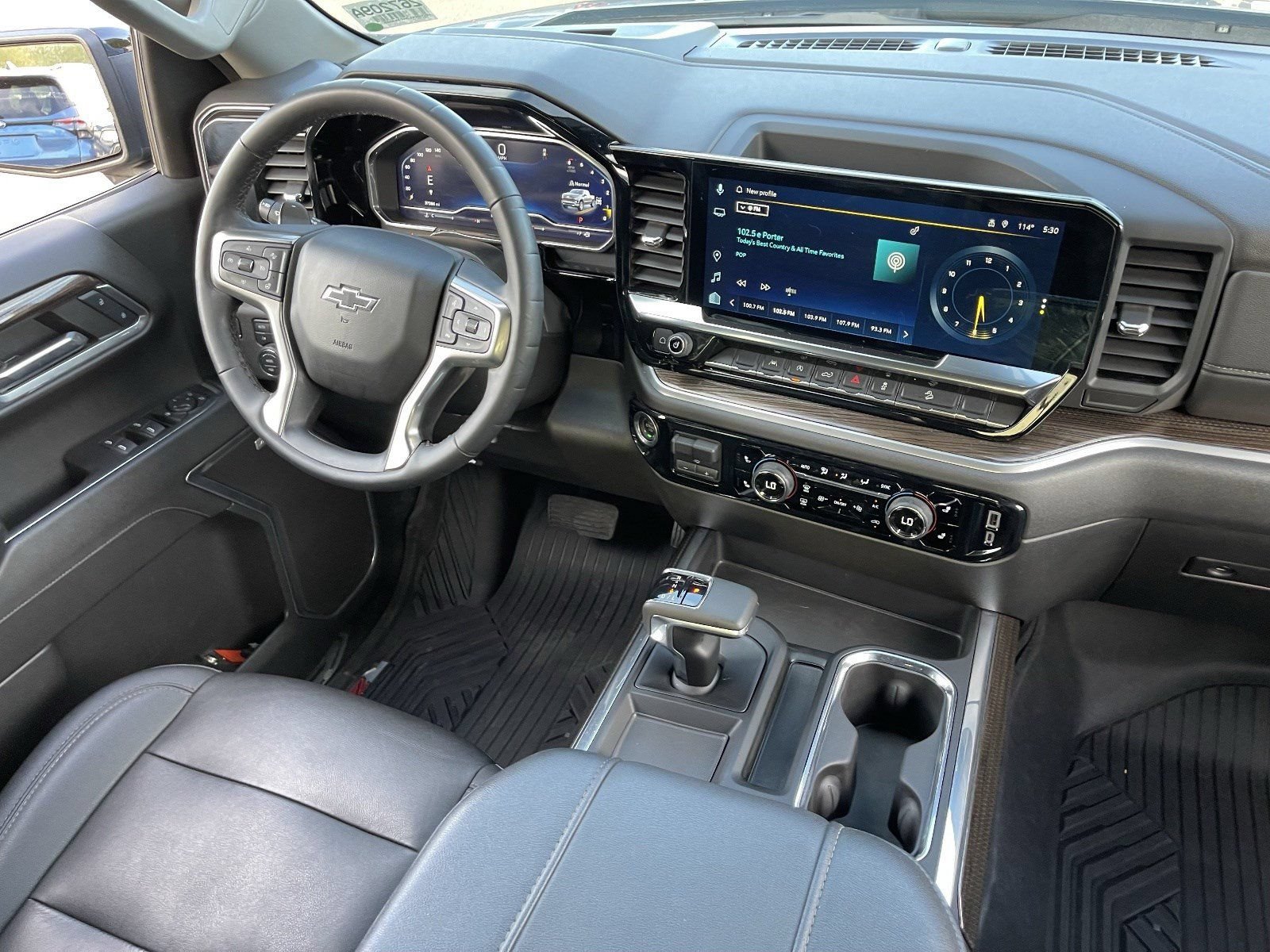 2024 Chevrolet Silverado 1500 RST - Photo 15