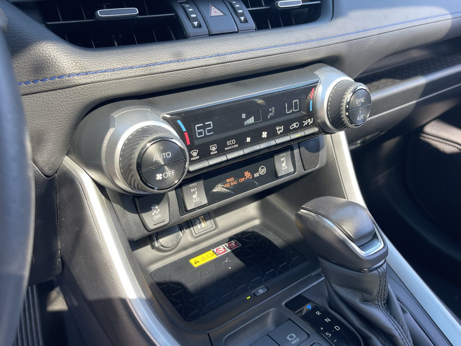 2023 Toyota RAV4 XSE - Photo 28