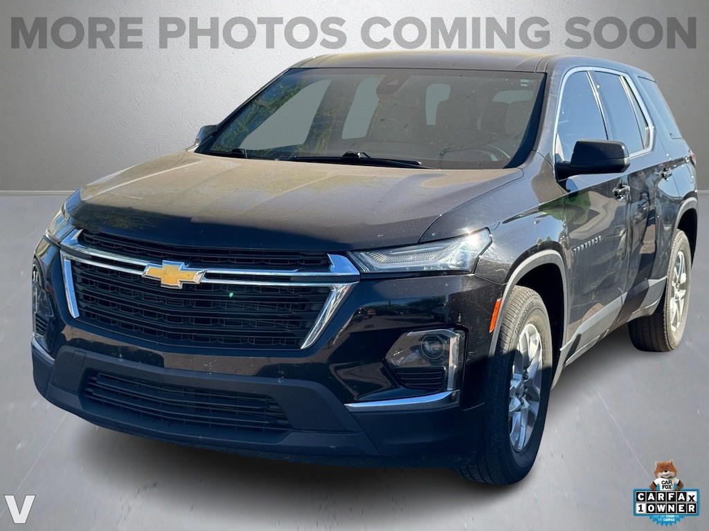 Used 2023 Chevrolet Traverse LS SUV
