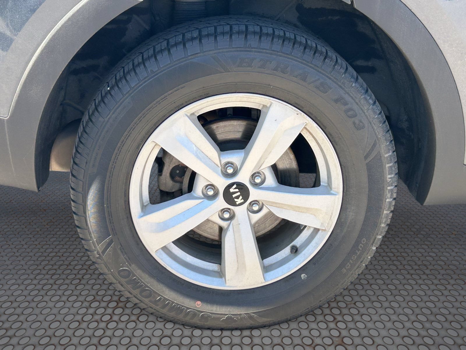 2021 Kia Sorento LX - Photo 9