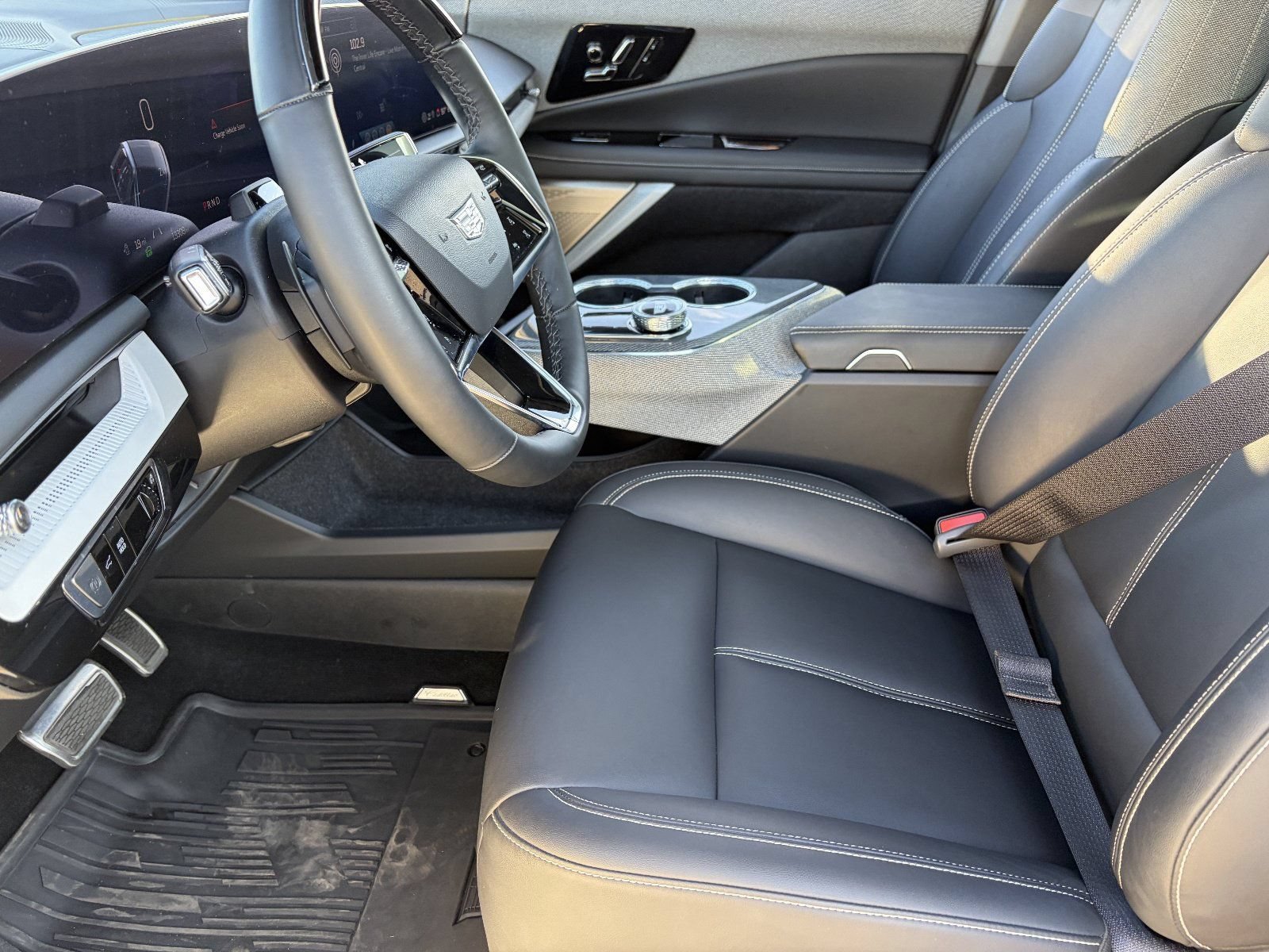 2025 Cadillac OPTIQ Sport 1 - Photo 20