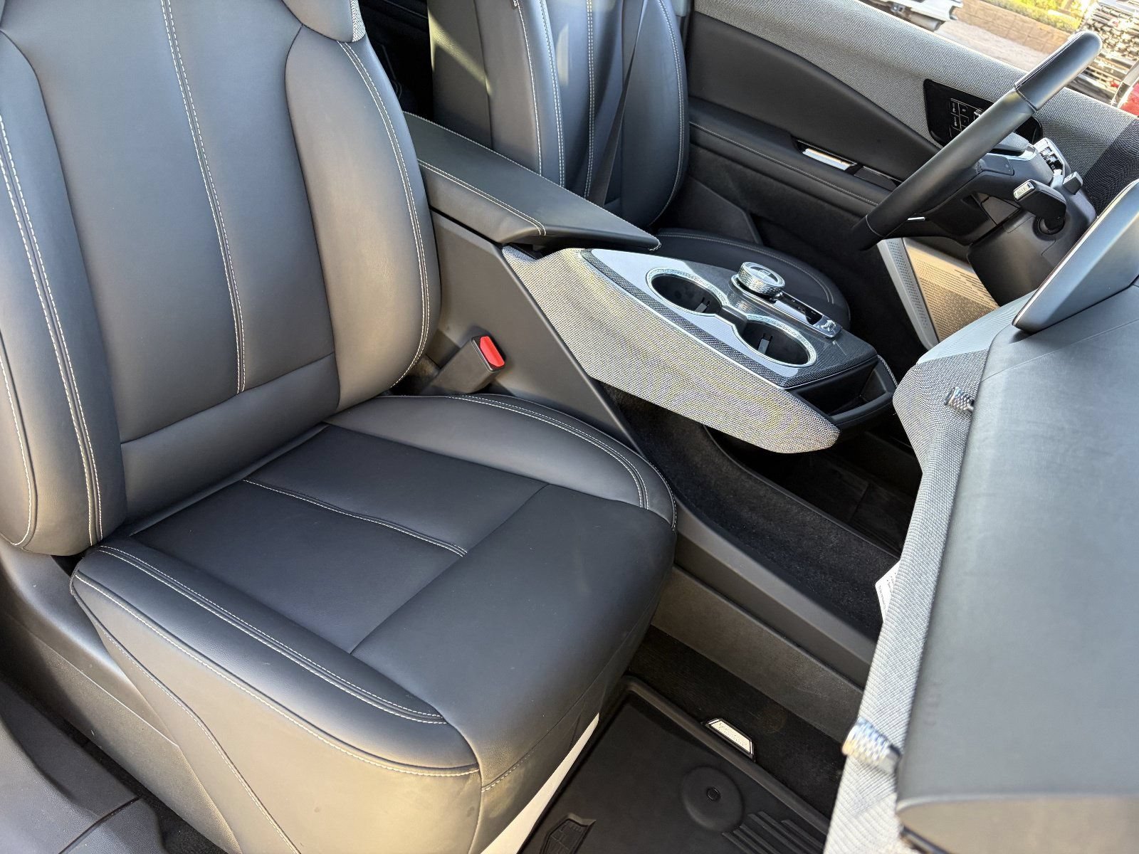 2025 Cadillac OPTIQ Sport 1 - Photo 11