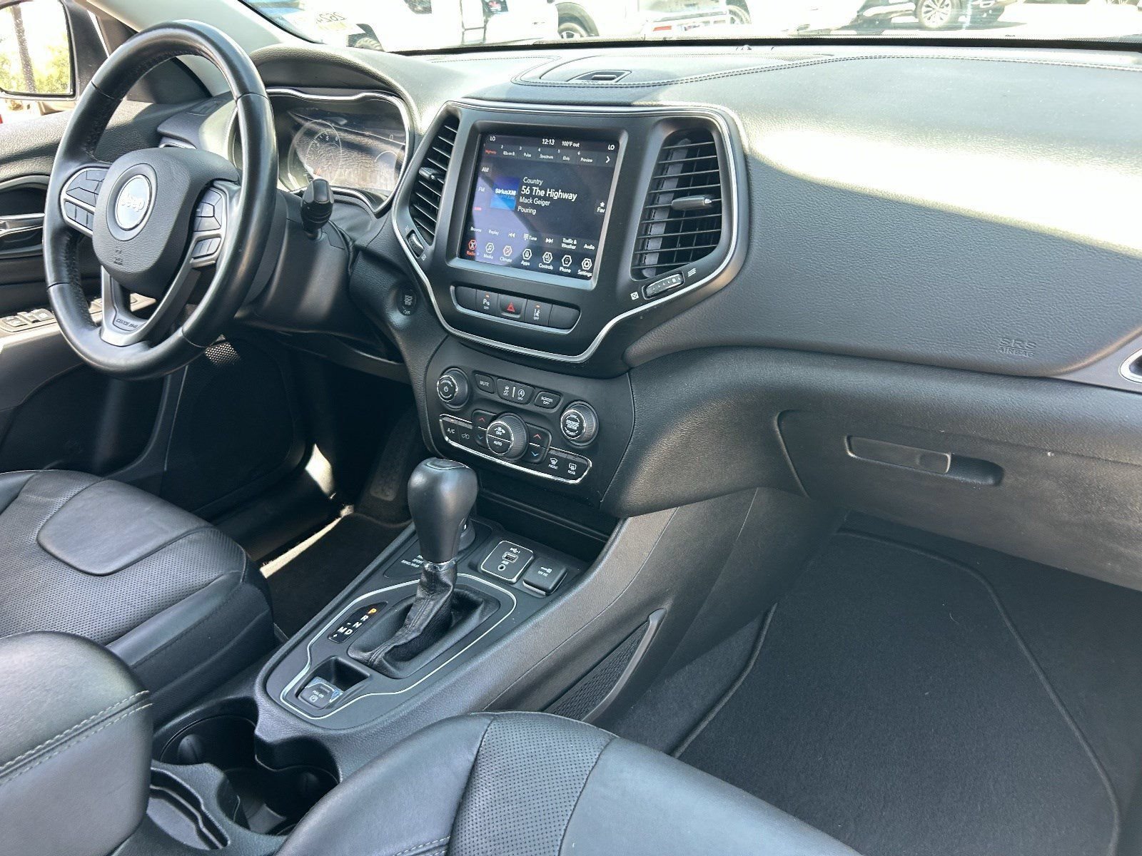 2021 Jeep Cherokee Latitude Lux - Photo 13