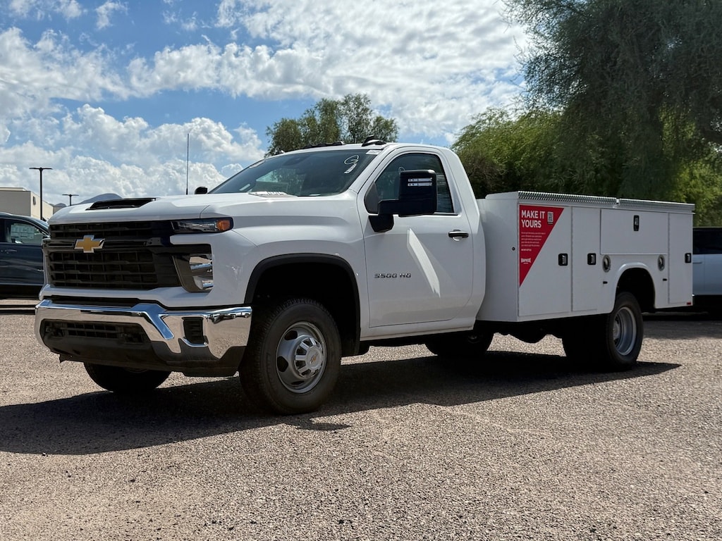 New 2025 Chevrolet Silverado 3500 HD Chassis Cab Work Truck Truck Regular Cab