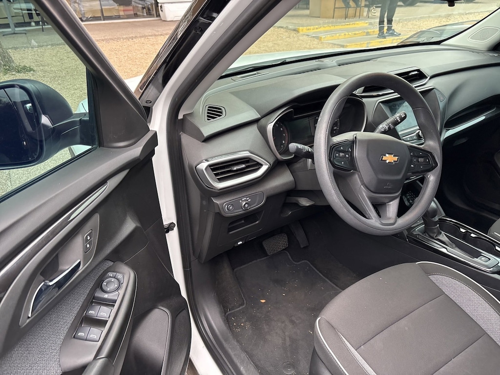 Used 2023 Chevrolet Trailblazer LS SUV