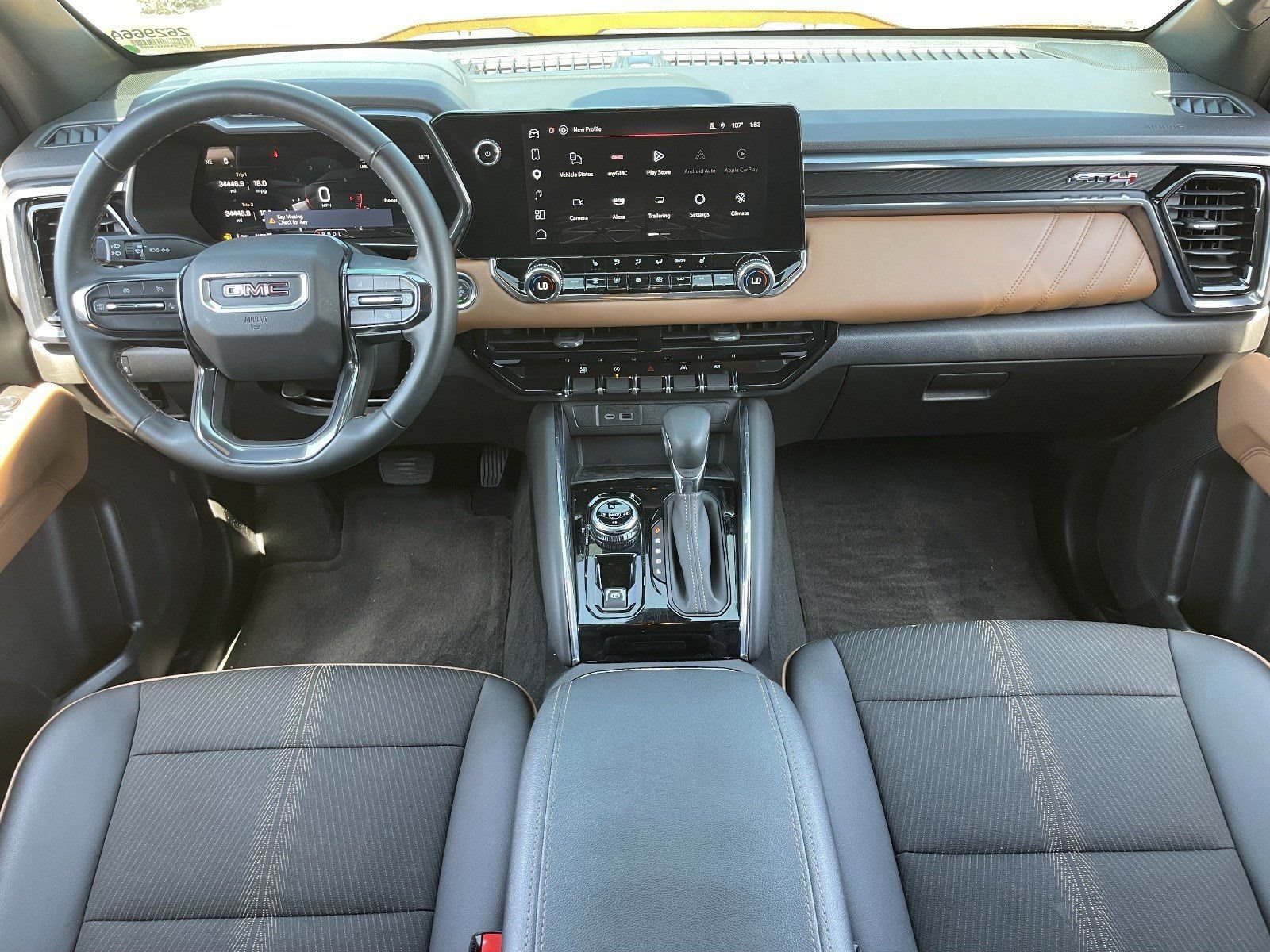 2025 GMC Canyon AT4 - Photo 16