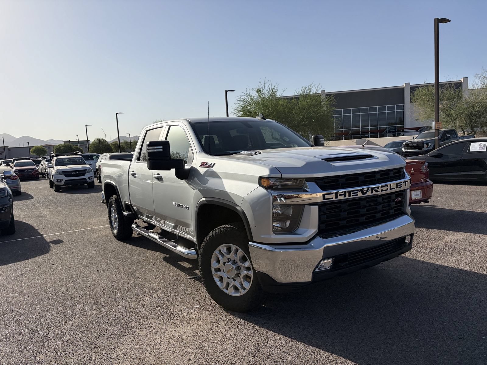 View vehicle photo 5
