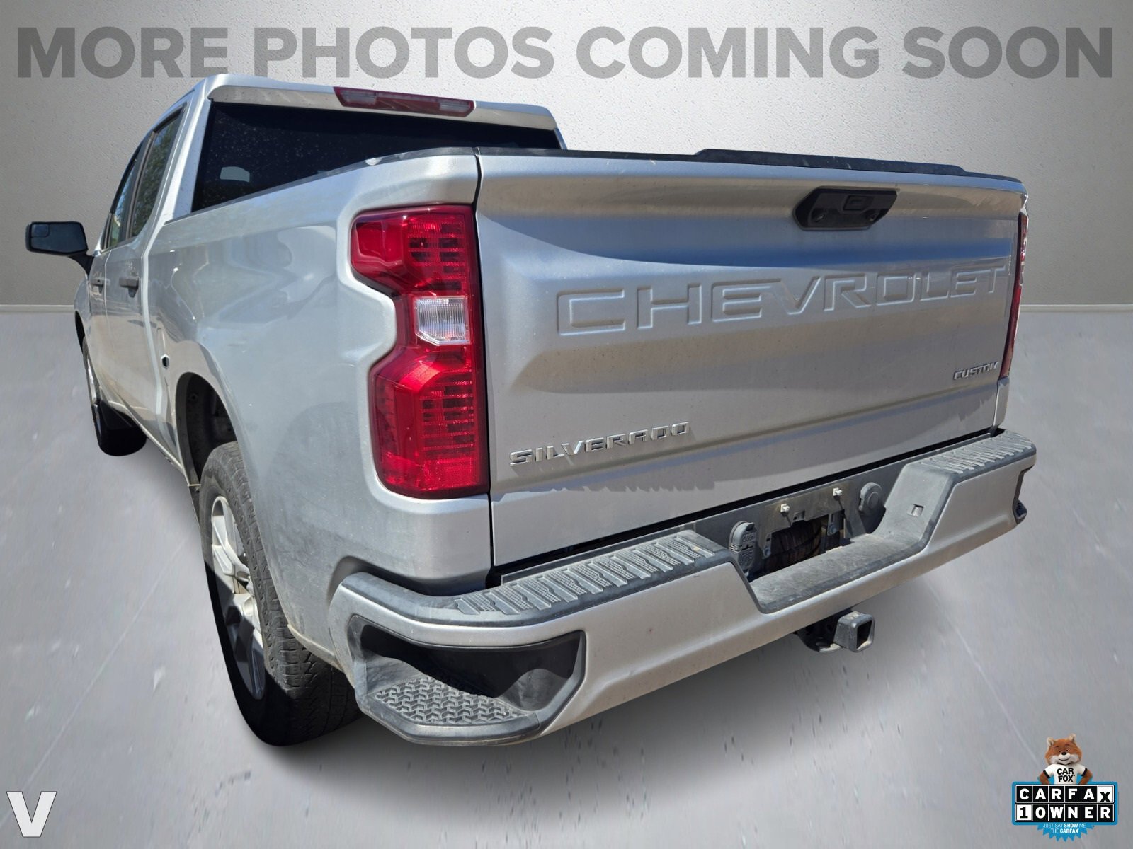 2022 Chevrolet Silverado 1500 Custom photo 2
