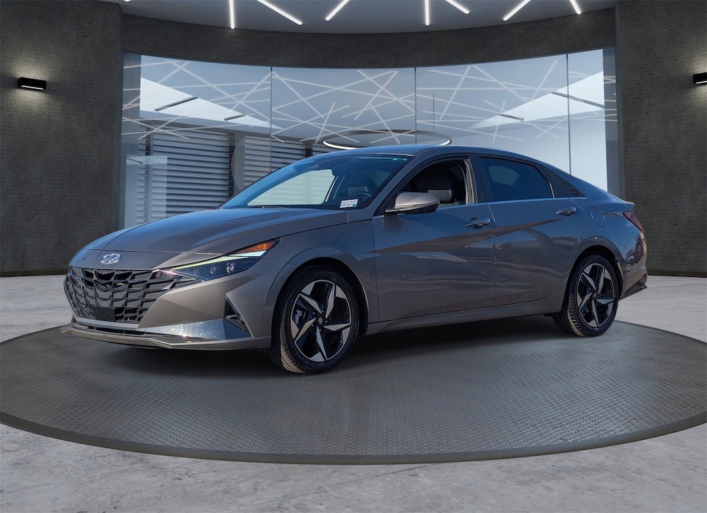 Used 2023 Hyundai Elantra Limited Sedan
