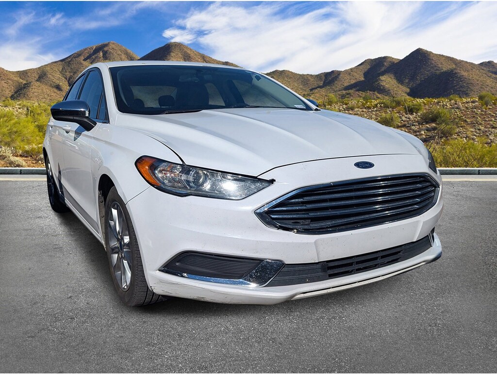 Used 2017 Ford Fusion SE Sedan