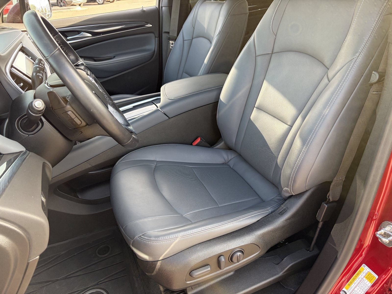 2023 Buick Enclave Essence - Photo 21