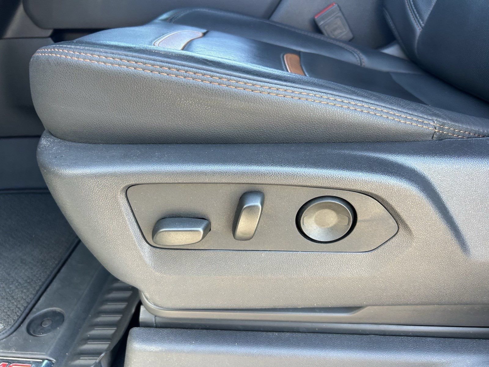 2025 GMC Sierra 1500 AT4 - Photo 26