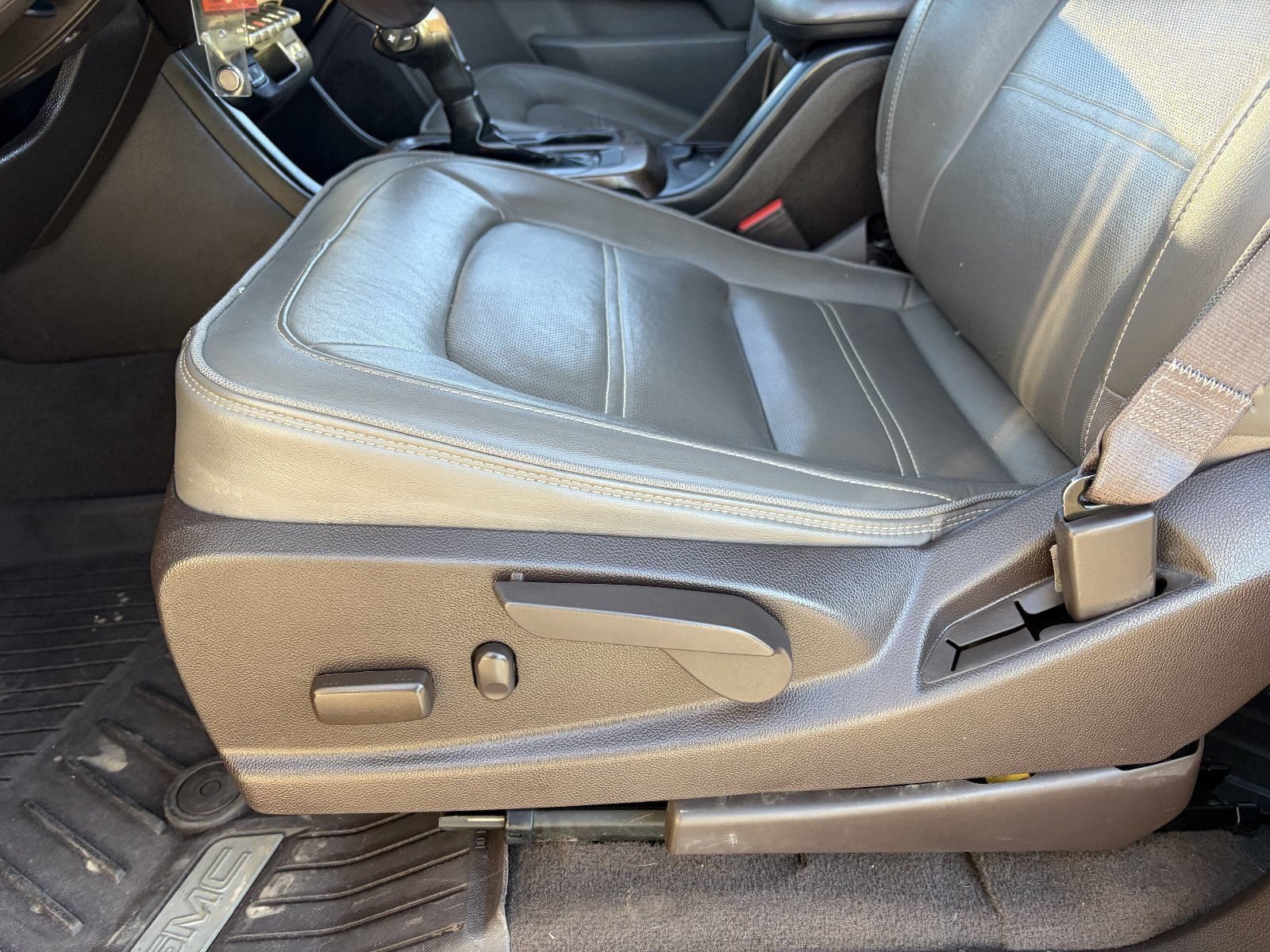 2021 GMC Canyon Denali - Photo 21