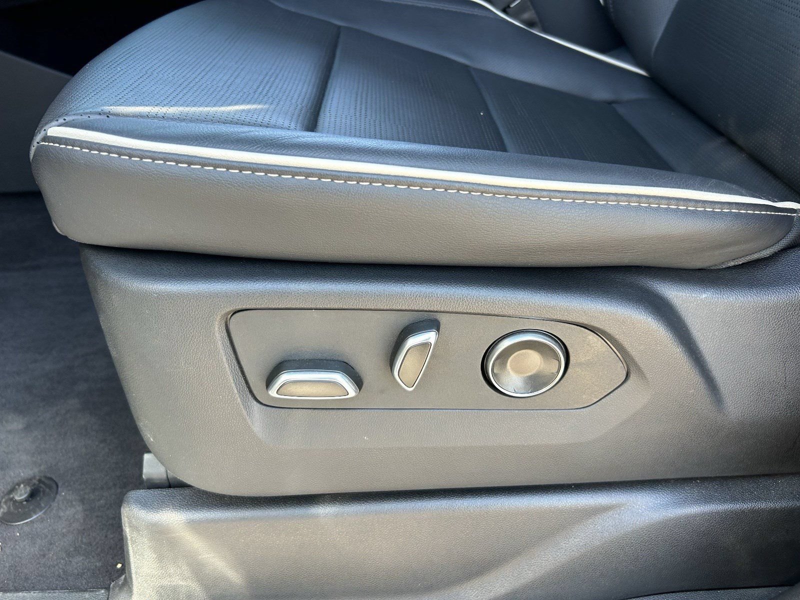 2025 Cadillac Escalade ESV Premium Luxury - Photo 27