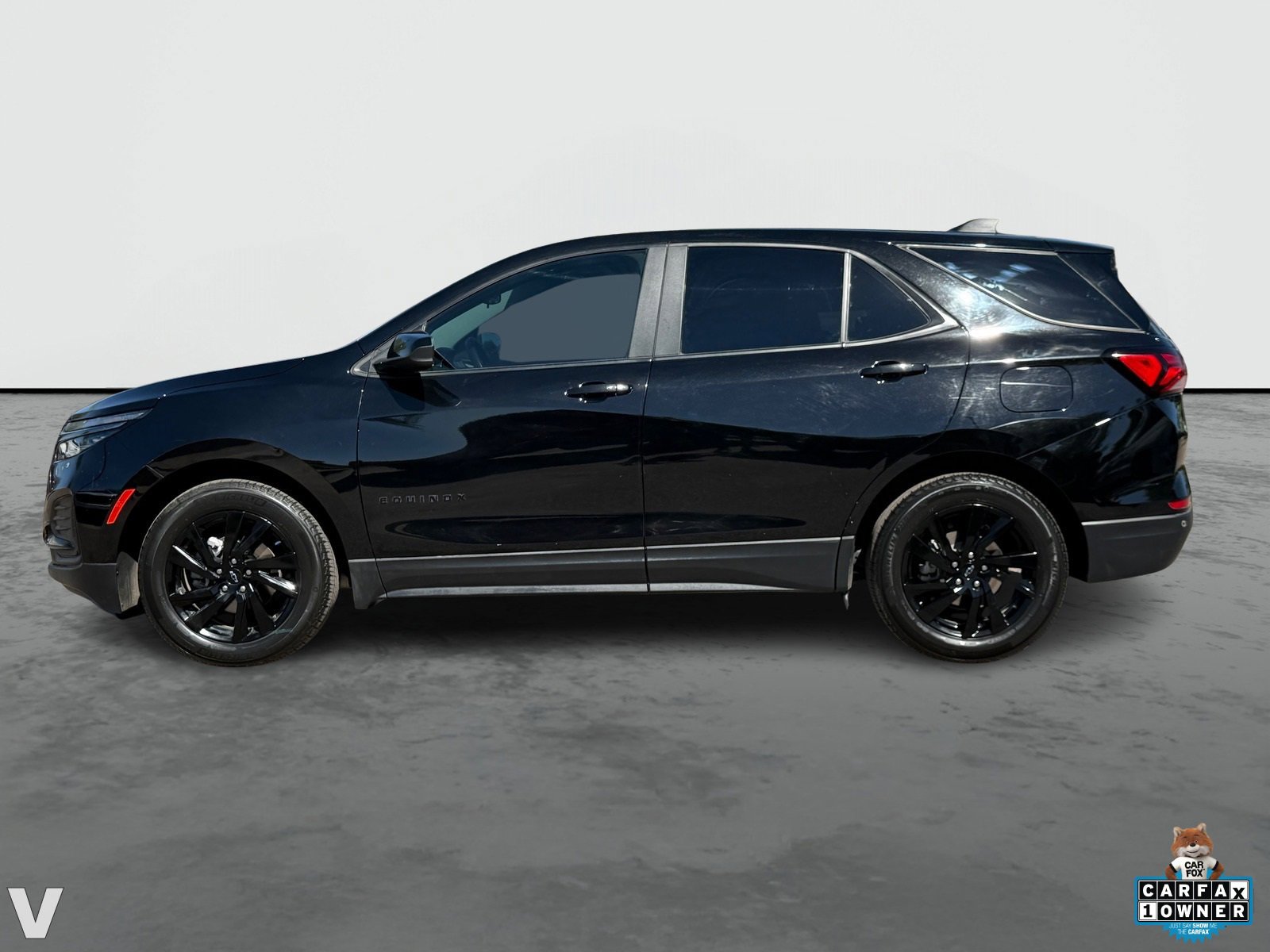 2024 Chevrolet Equinox LS photo 2